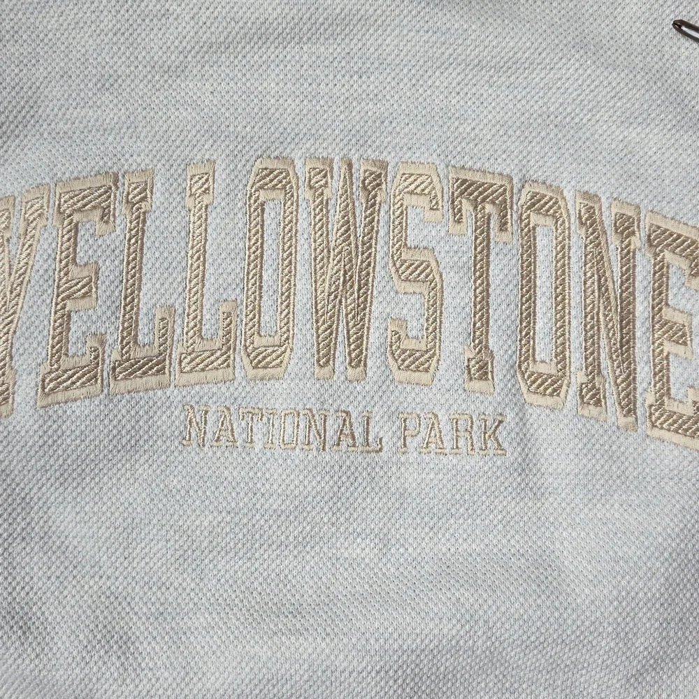 Yellowstone National Park Cream Embroidered Sweatshirt Hoodie Pacific & Co. Med - Picture 3 of 16